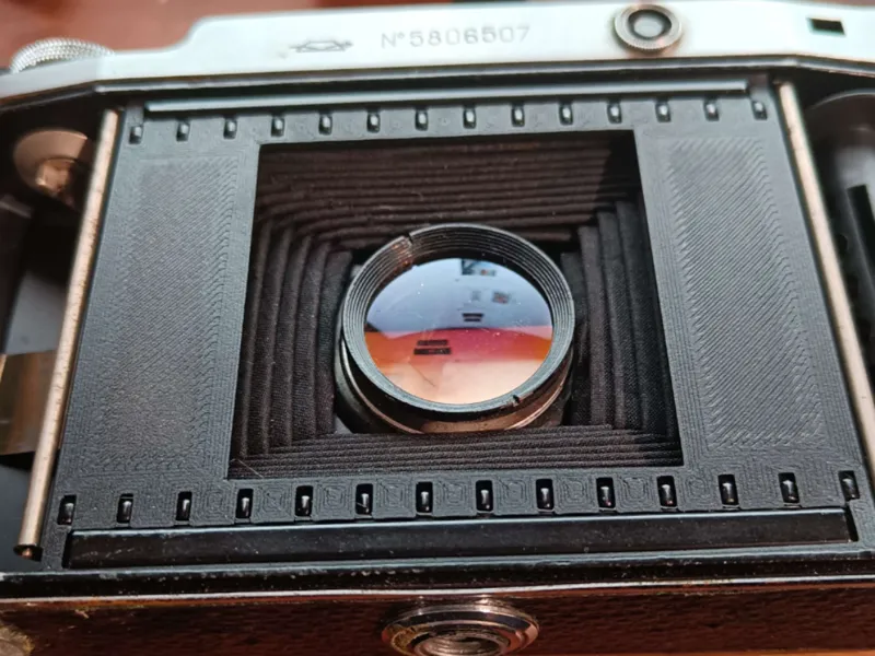 Moskva V camera 6x6 mask