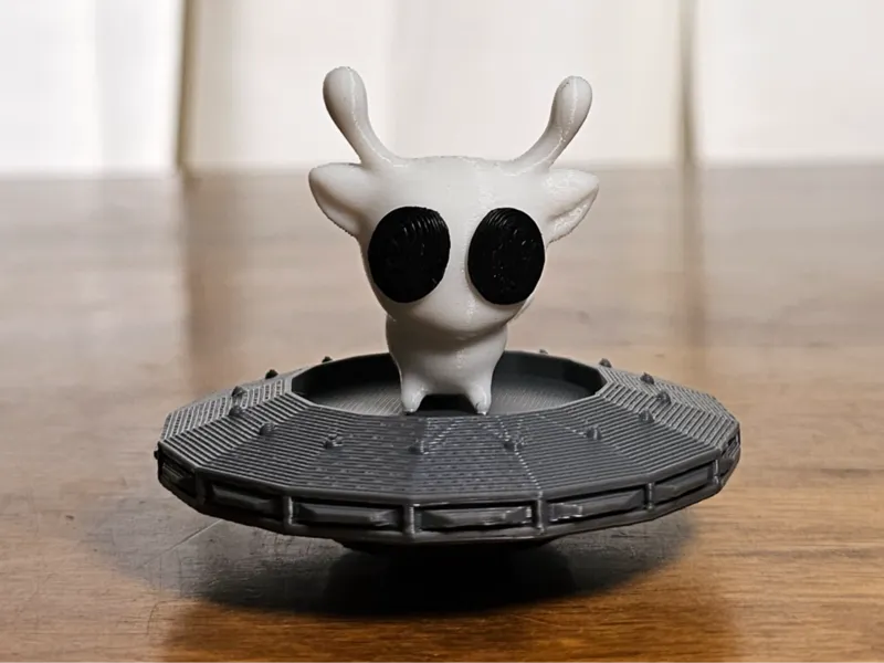 Cute Alien Cat on UFO