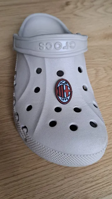 Accesorio para filamento: Crocs Charms Jibbitz AC Milan — vista de referencia 4
