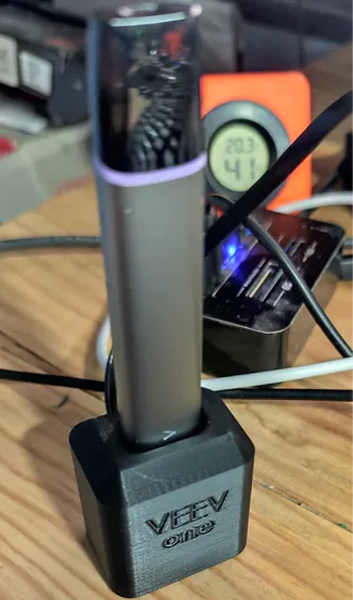 VEEV one base with hole for USB cable