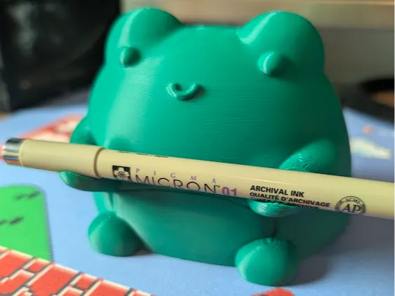 Frog Pen Holder