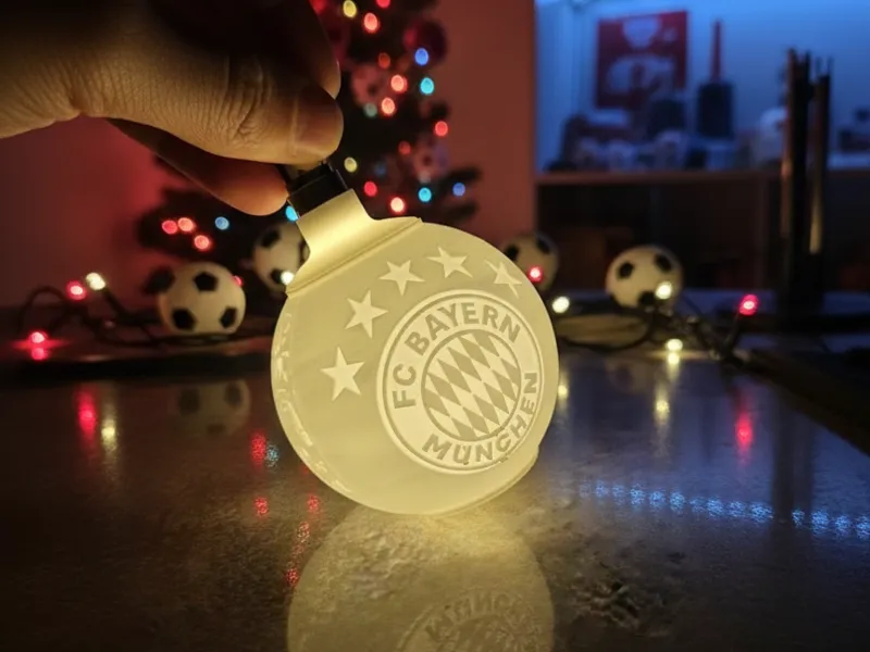 FC Bayern München Weihnachtskugel2025
