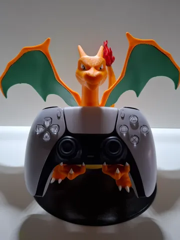 Letrero o emblema decorativo: Charizard Controller-Halter — vista de referencia 2