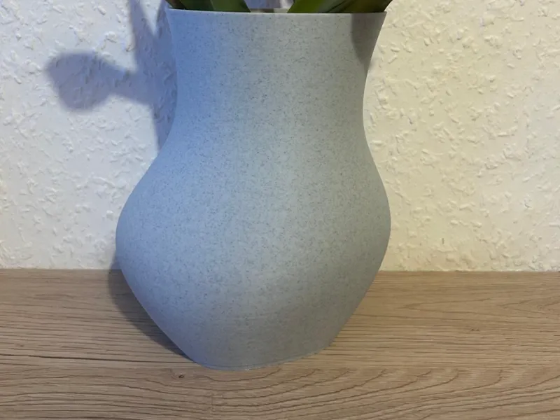Cool vase for all artificial plants