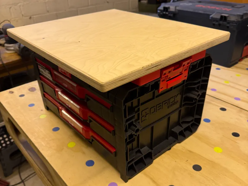 Halter für Tischplatte Qbrick System Pro