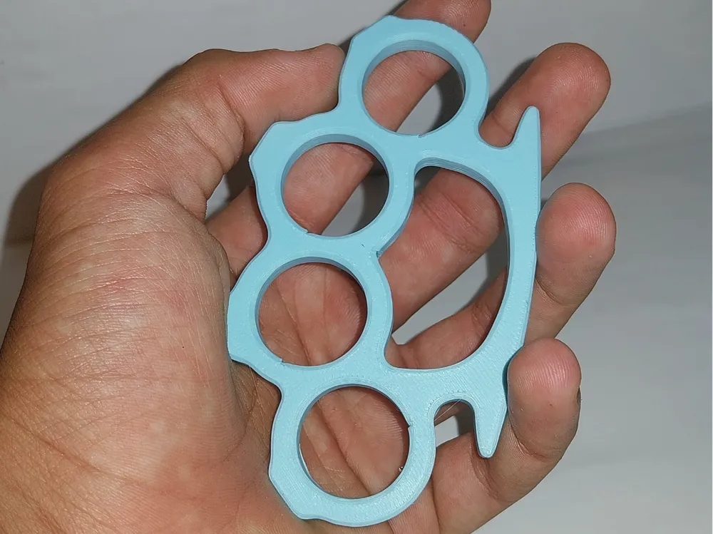 Soporte: Tirapugni. Referencia del modelo original.