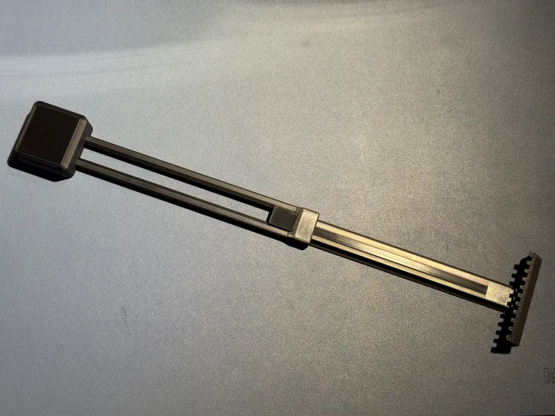Back Scratcher with Adjustable Length