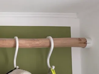 Wood Holder for Garderobe