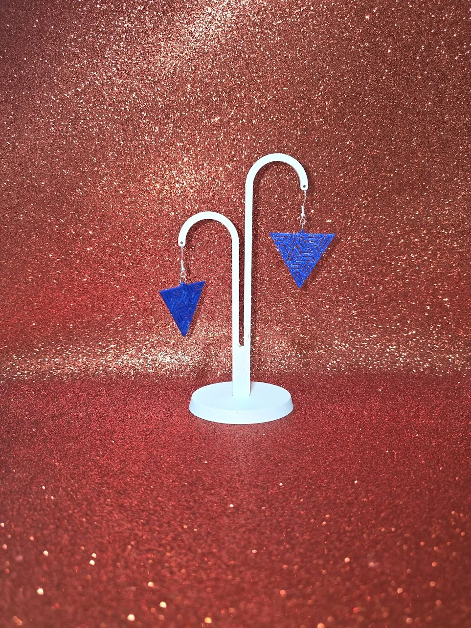Triangle lines earrings view 3
