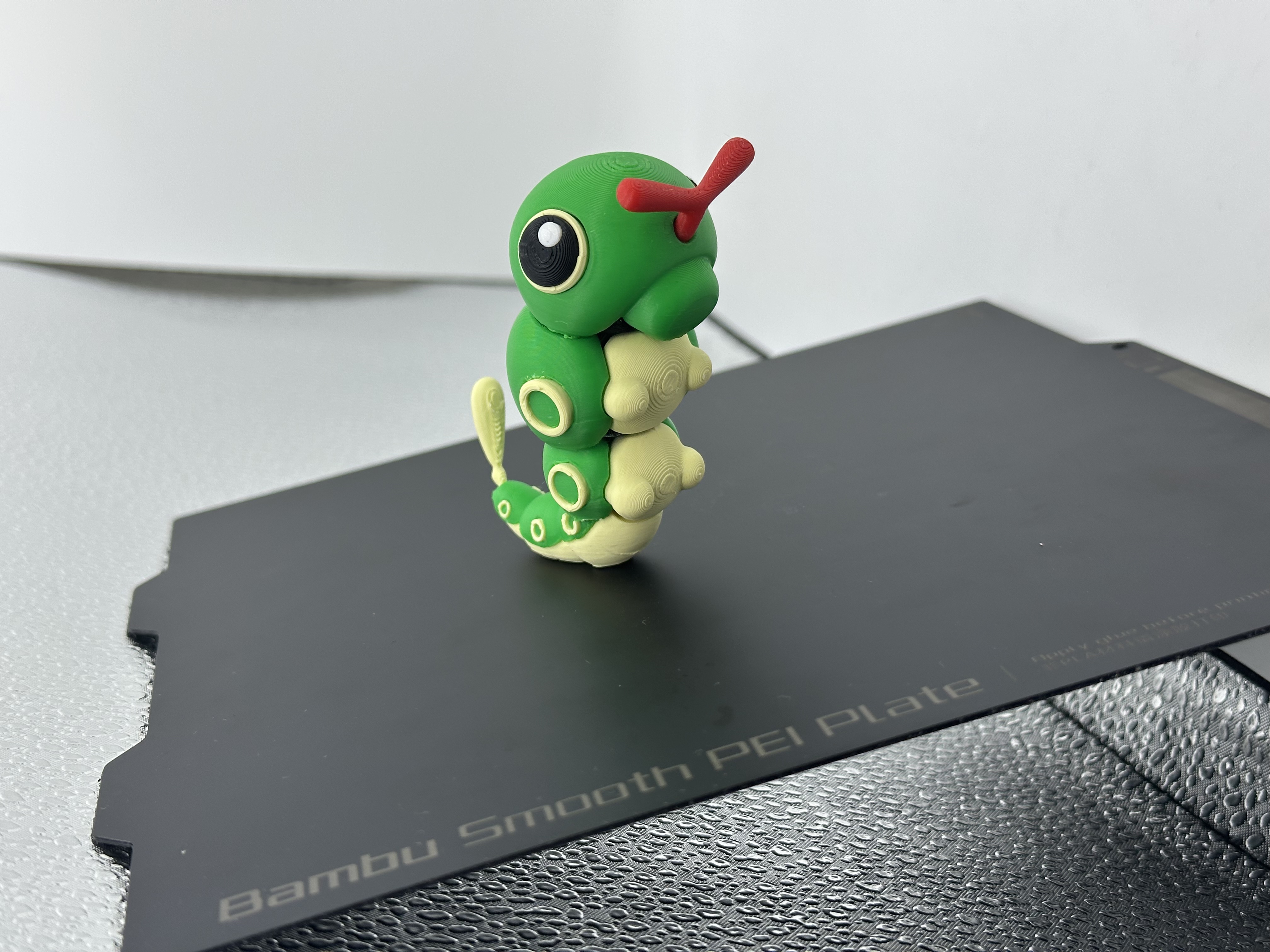 Miniatura 3 do modelo 3D Caterpie&Weedle宝可梦10绿毛虫&13独角虫 冰箱贴分件打印。