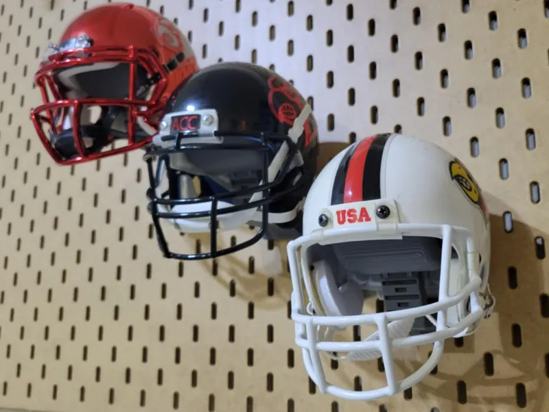 The Miniature Helmet Hook - Skadis Version 