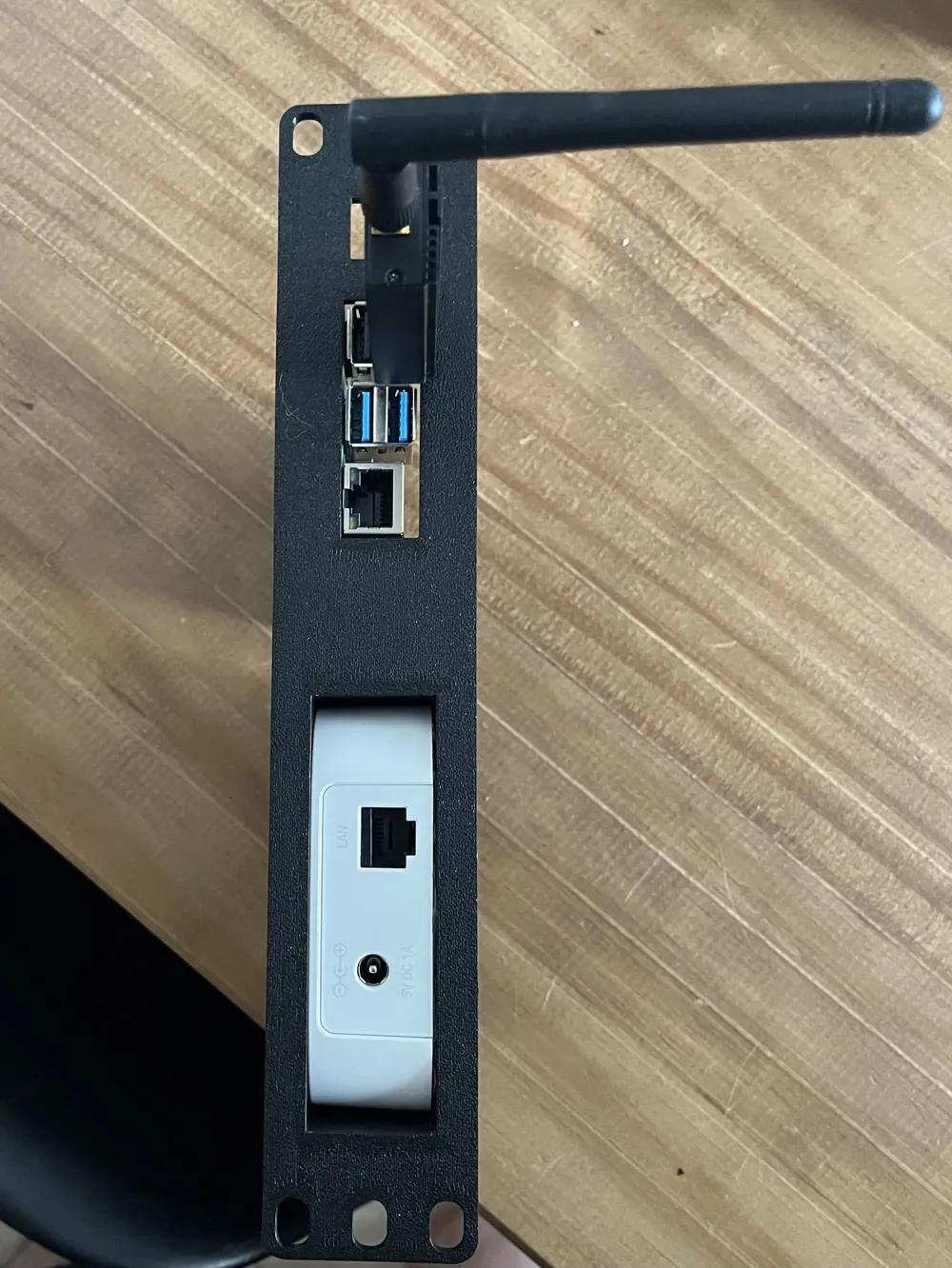 PI 4B/5B + Philips Hue Bridge 10-inch Rack Mount - Free 3D Print Model ...