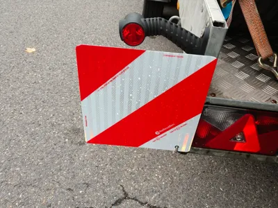 Lockable Warning Plate Holder for Trailers