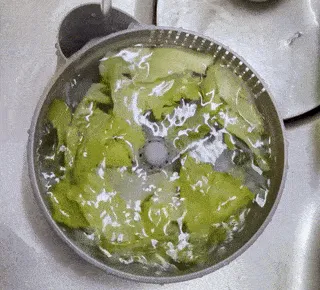AquaVortex Veggie & Berry Washer & Strainer view 4
