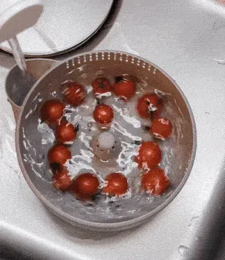 AquaVortex Veggie & Berry Washer & Strainer view 2