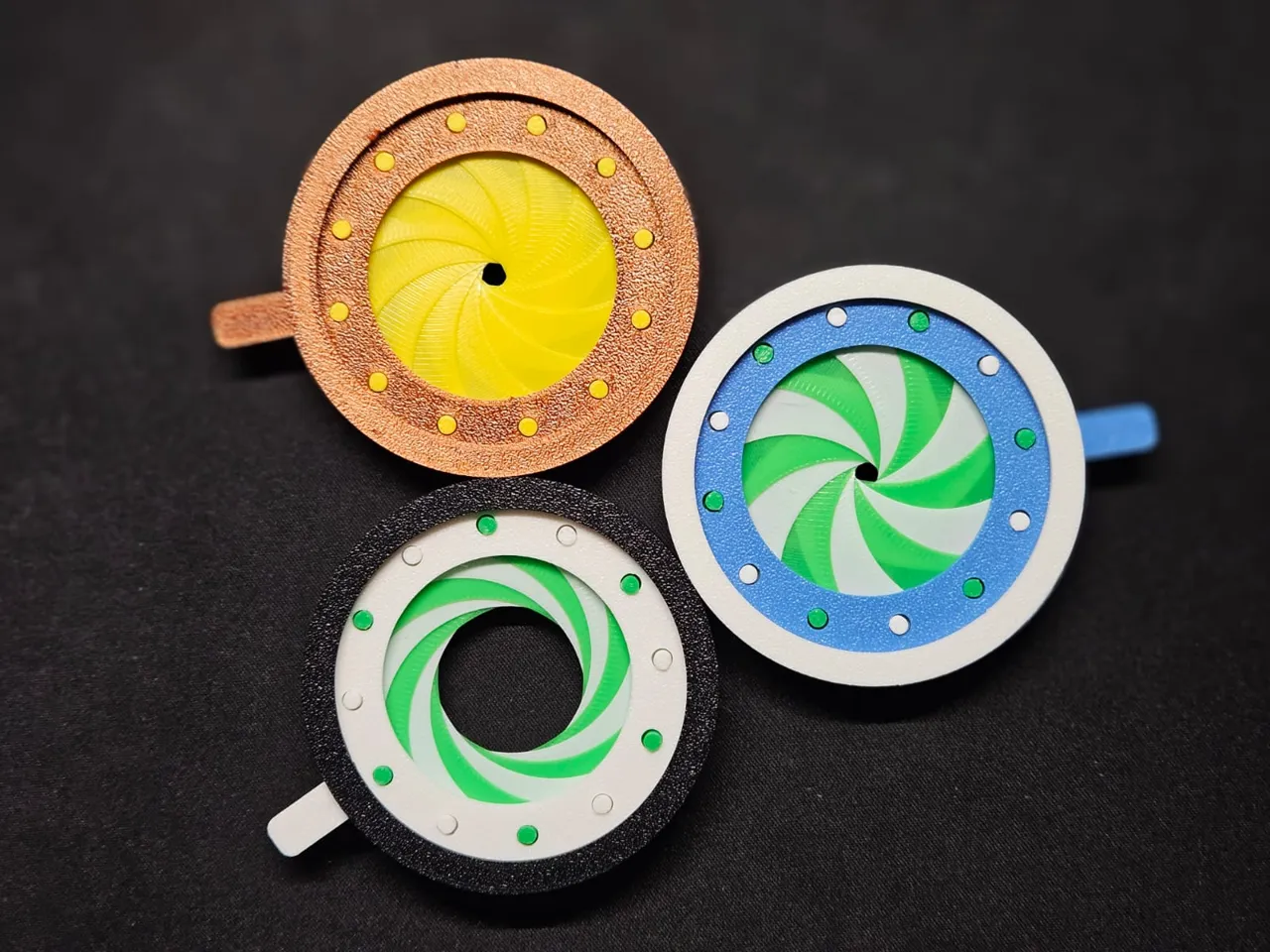 Iris Mechanism Fidget view 2