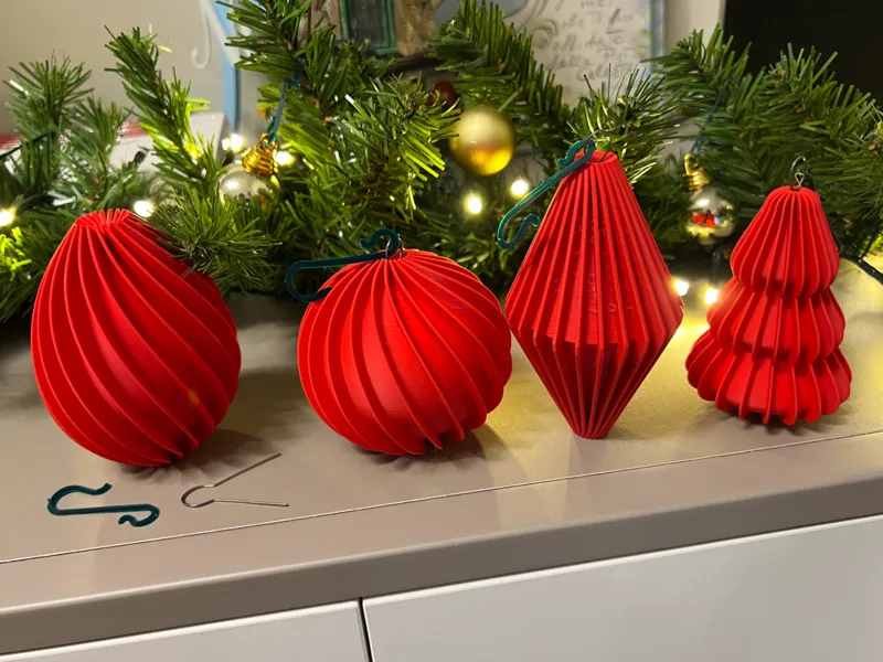 Christmas tree decorative balls
