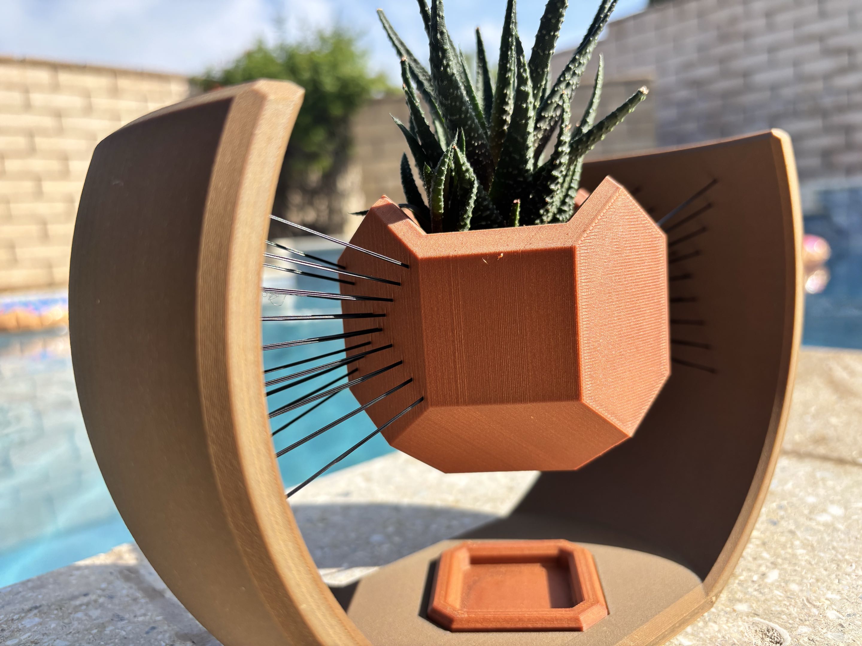 Miniatura 3 do modelo 3D Floating Bonsai Planter • Suspended Filament