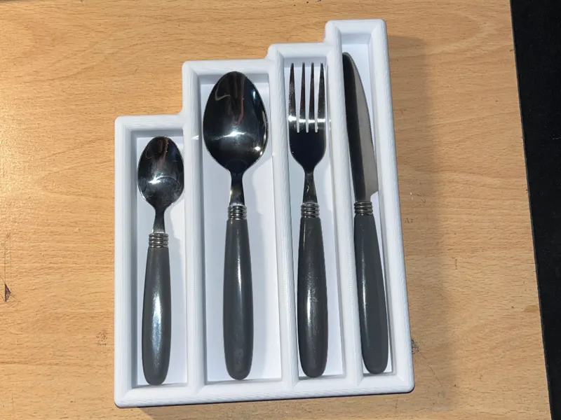Modern Cutlery Tray / Holder / Organizer