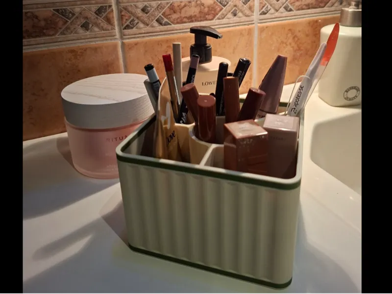 Bathroom organizer