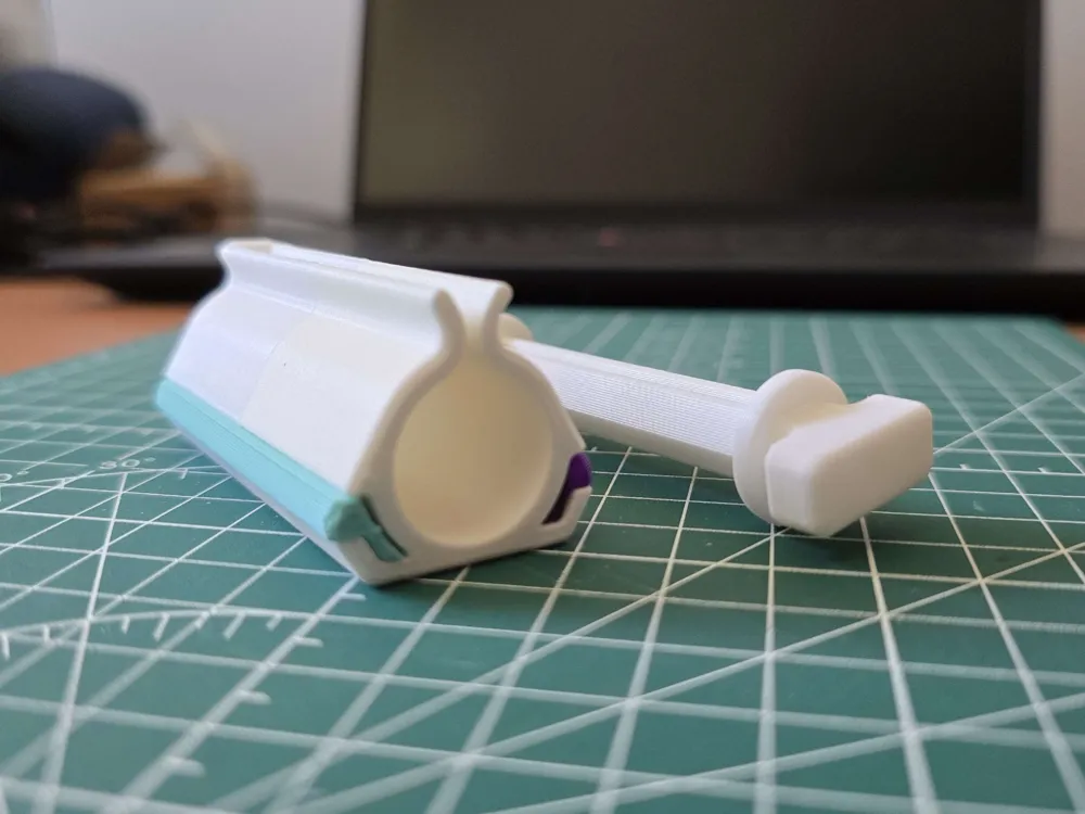 Modeling Toothpaste Pen Customisable Travel-sized Toothpaste Squeezerstand - Free 3D Print ...