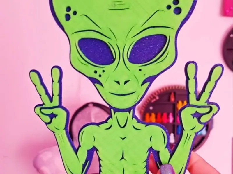 nice Alien