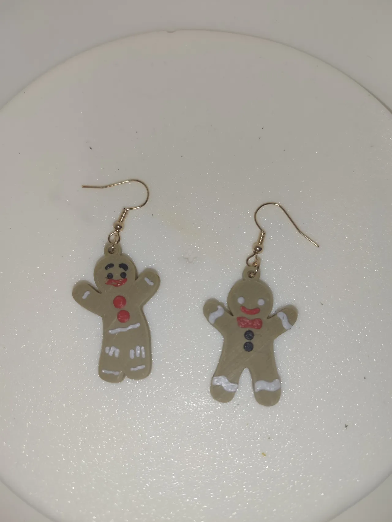 Gingerbread man earrings view 3