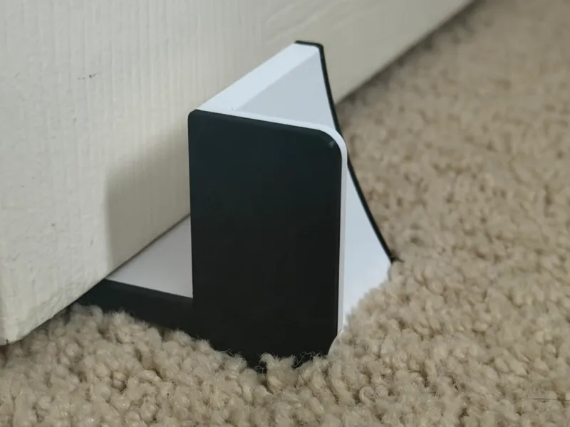 Simple Carpet Door Stopper