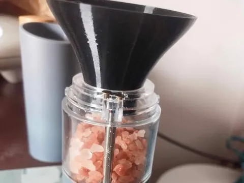 kitchen funnel for salt/pepper