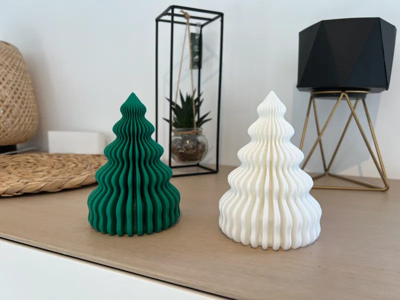 Wavy Christmas Tree (tea light compatible)
