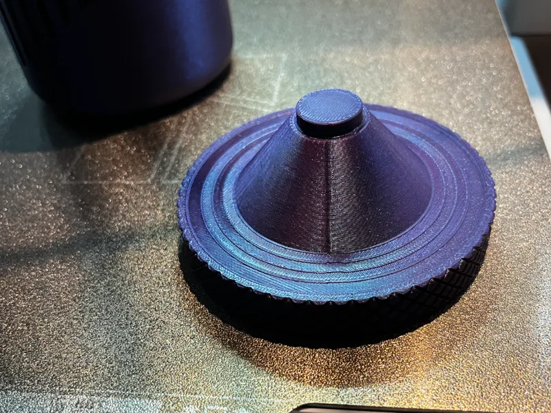 Smoke/odor lid for the modern jar ashtray