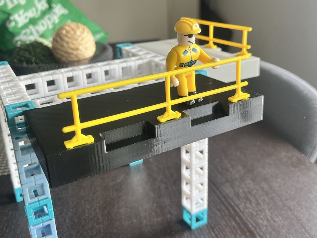 Rokenbok decorative platform