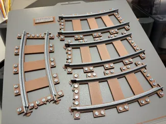 Brick Train Track (L-Gauge) - R40 22.5 deg curve