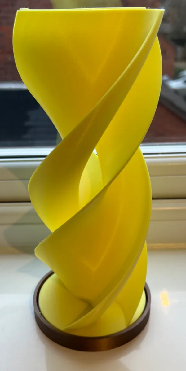 https://makerworld.bblmw.com/makerworld/model/UScca1889389f765/design/2024-12-20_1130c23506c768.jpeg