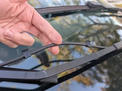Tesla Wiper Tube Clip