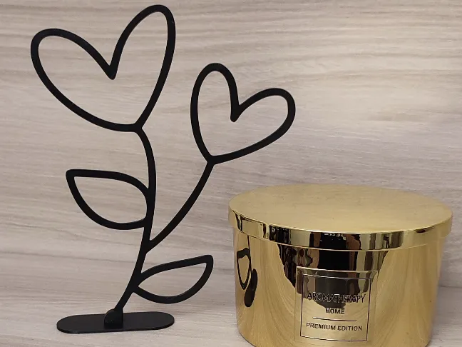 Valetine's Day Heart Flower Statuette
