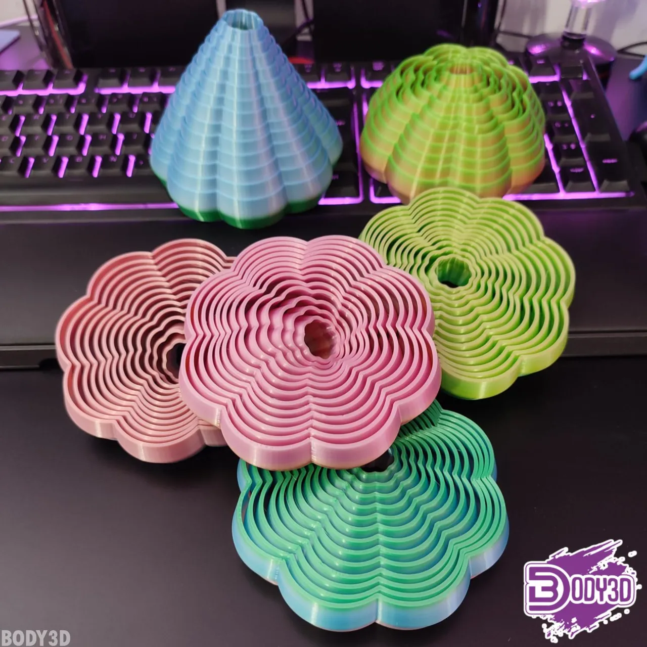 Fidget Flower view 4