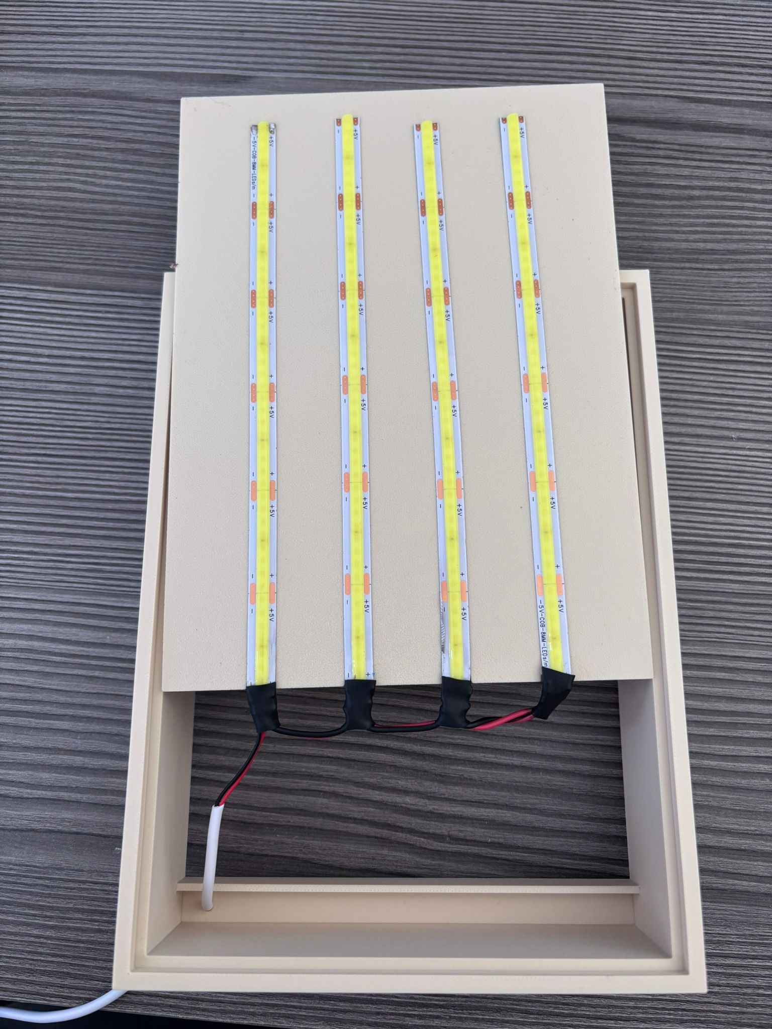 Miniatura 2 do modelo 3D Bilderrahmen mit LED