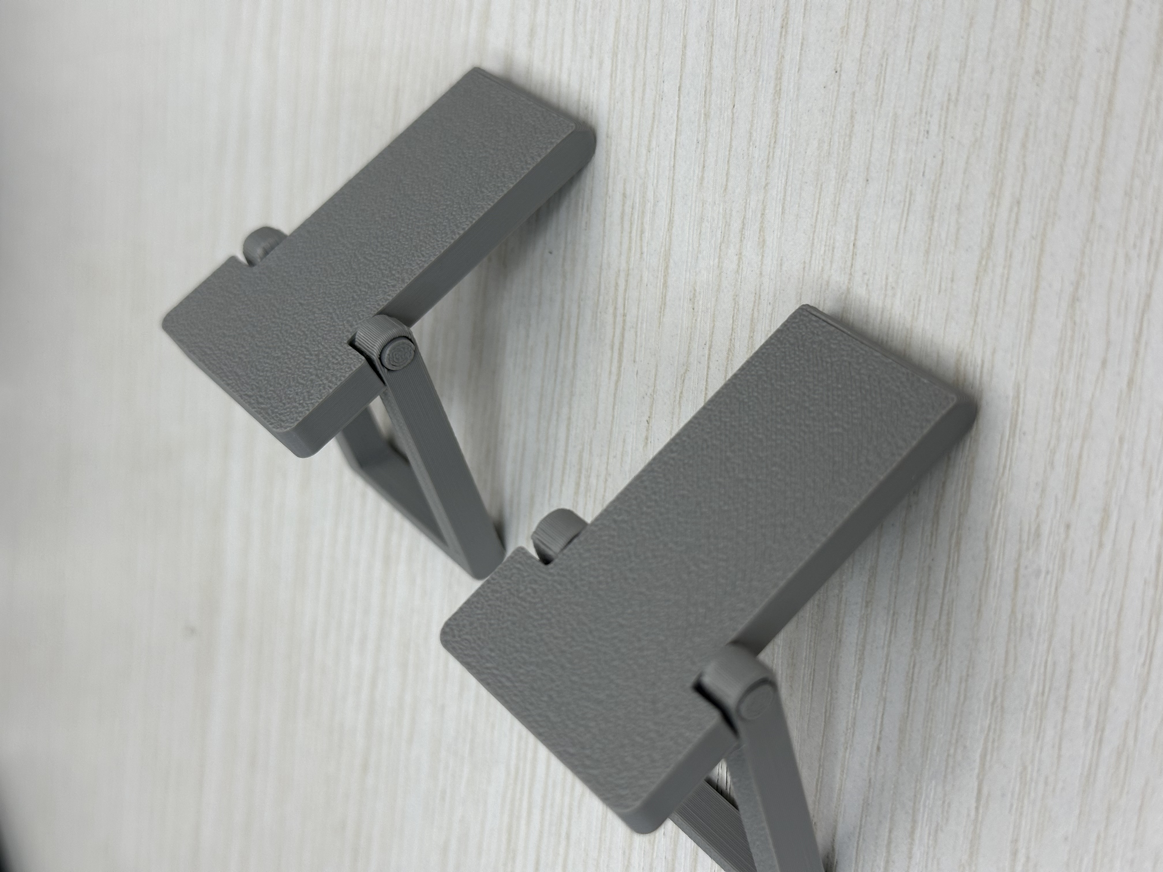 Miniatura 1 do modelo 3D 隐藏式笔记本支架