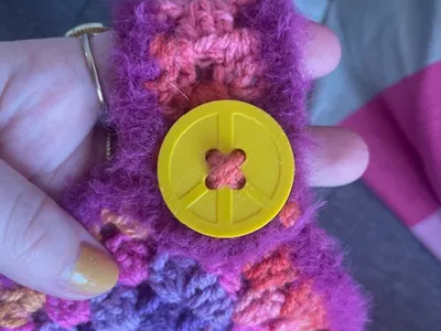 Peace Sign Button 30mm