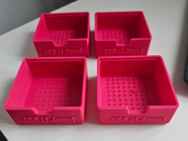 Plateaux de tri pour strass