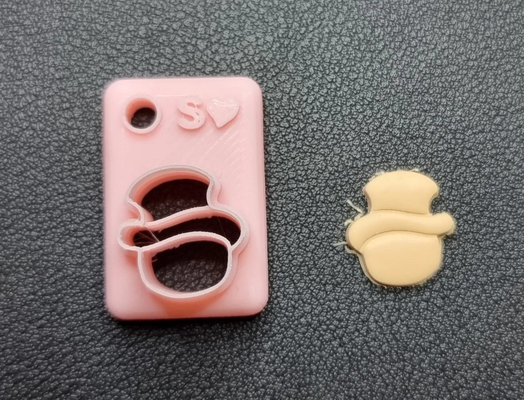 Polymer Clay Earring Cutter – Snowman Face Top Hat view 3