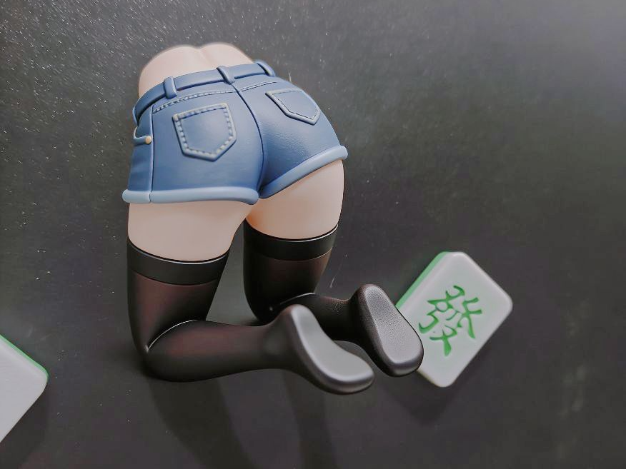 Miniatura 1 do modelo 3D 牛仔短裤屁股冰箱贴 （预设磁铁为大小为6*2mm）吊坠，钥匙扣。