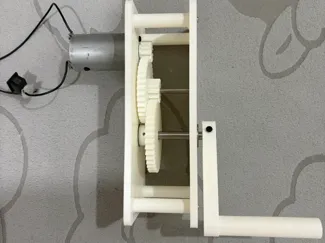 手摇发电机