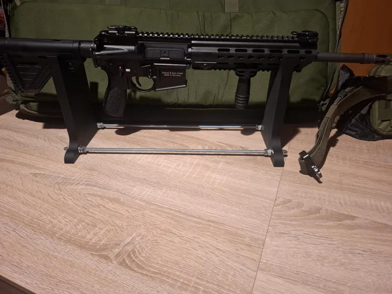 Universal gun cleaning stand 