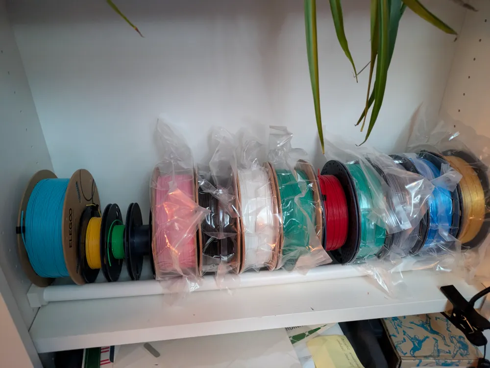 Spool Rack adapter for Bookcase Remixed by nerk01 - MakerWorld