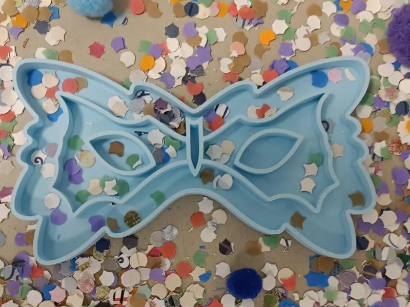 Sensory Play: Butterfly Mask Carnival / halloween