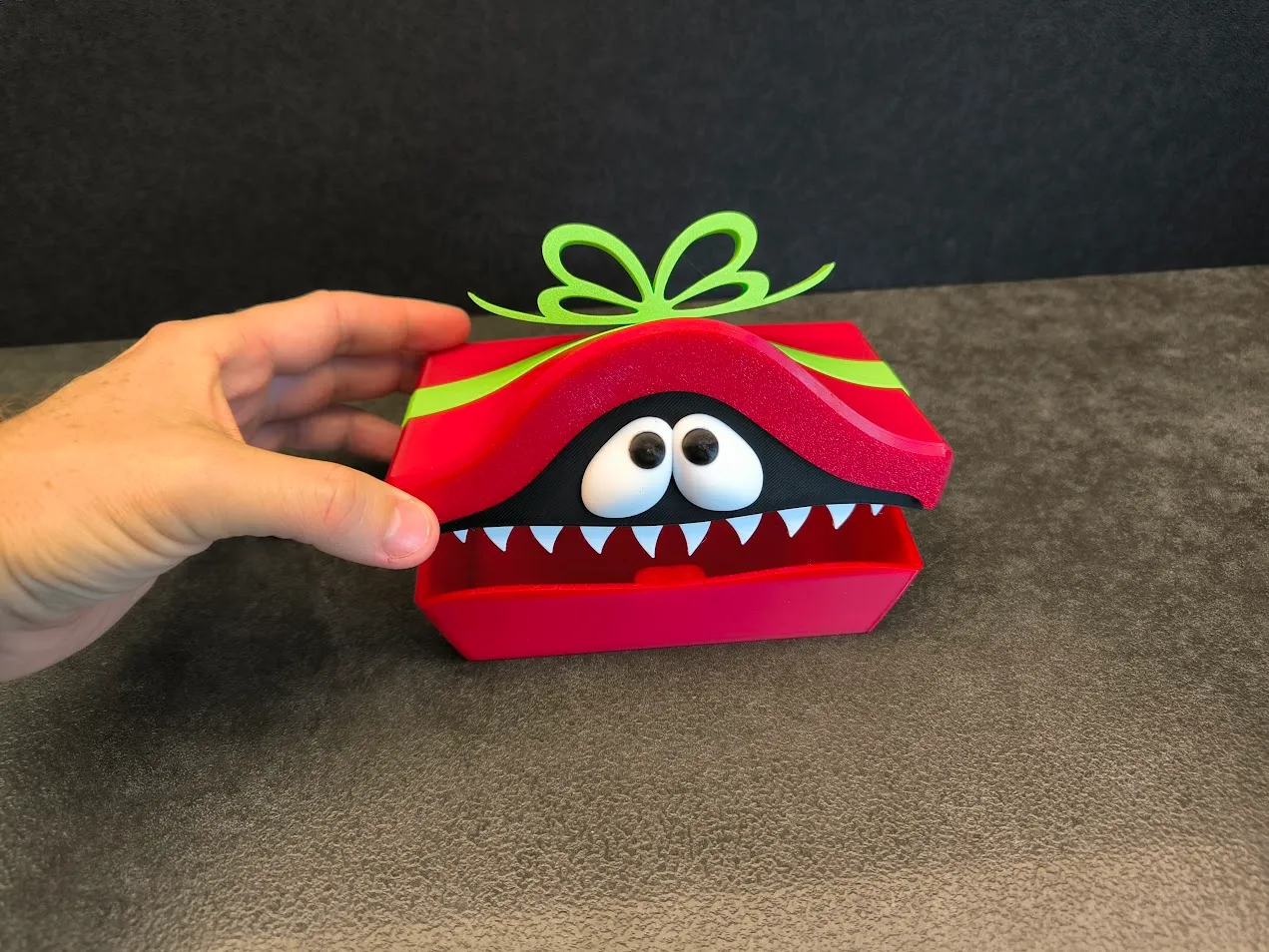 Mimic Gift Box view 4