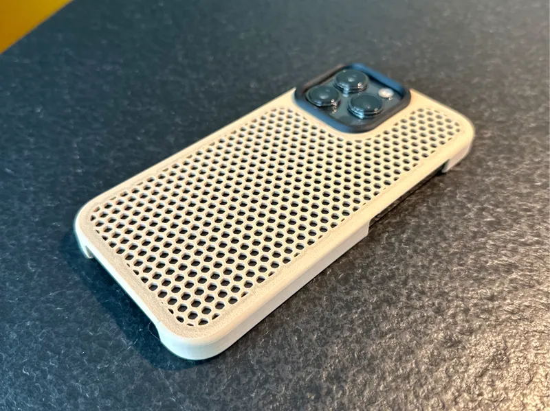 Minimal iPhone 13 Pro Case (PLA/PETG) hexagon look