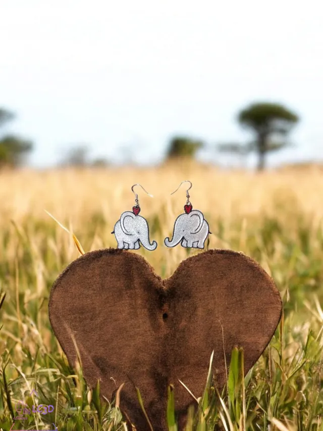 Elephant in love earrings
